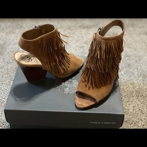 Super cute suede fringe open toe booties!